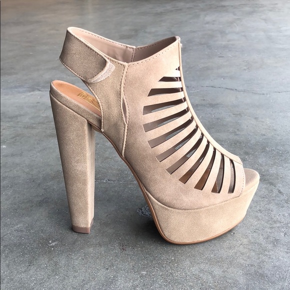 Speed Limit 98 Women’s Platform Heels Taupe 7 - Picture 2 of 5